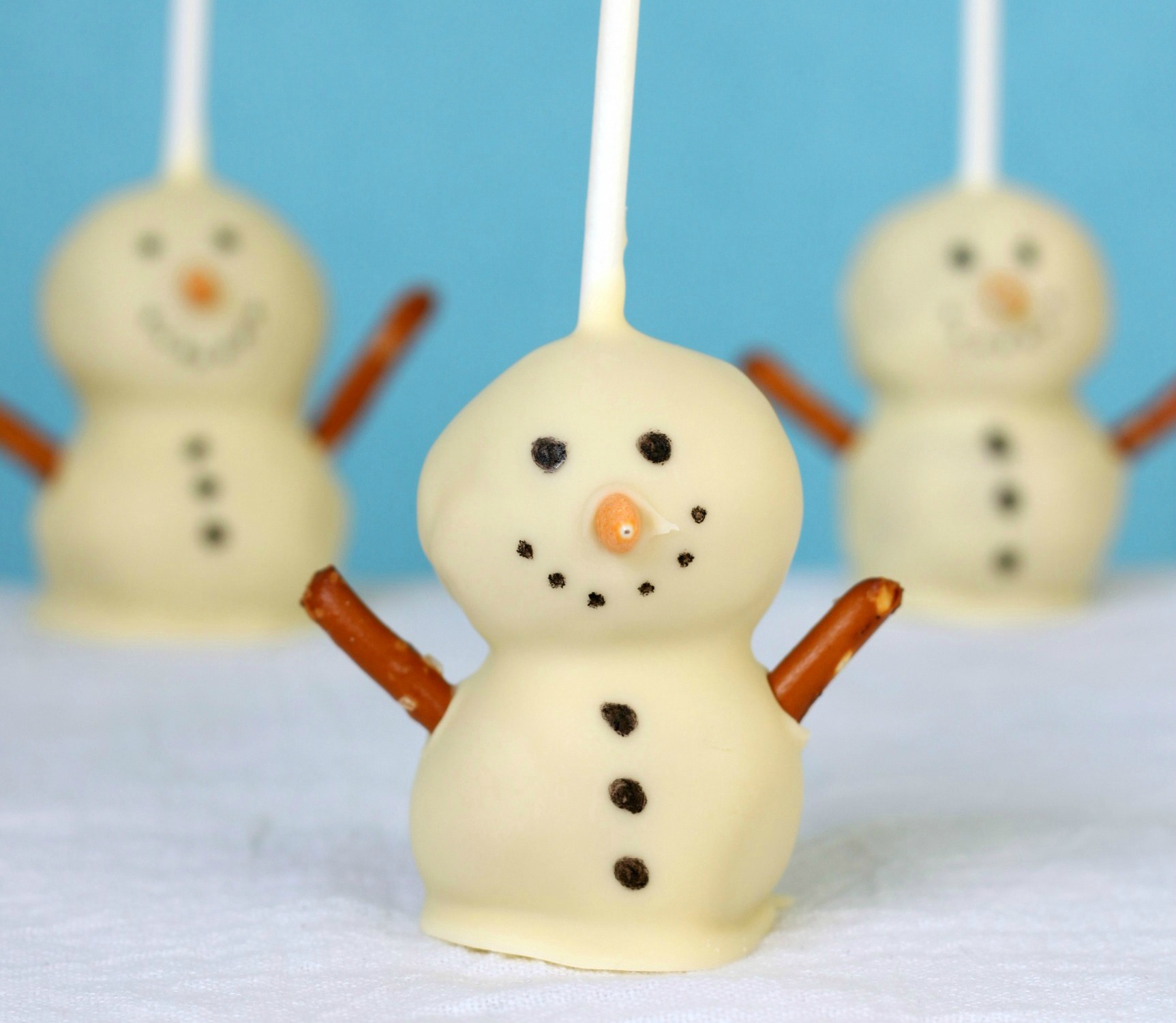 Brown Butter Snowman Cake