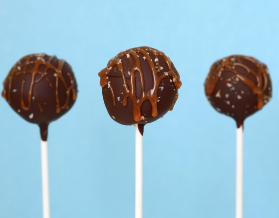 Recipe: Salted caramel and chocolate cake pops