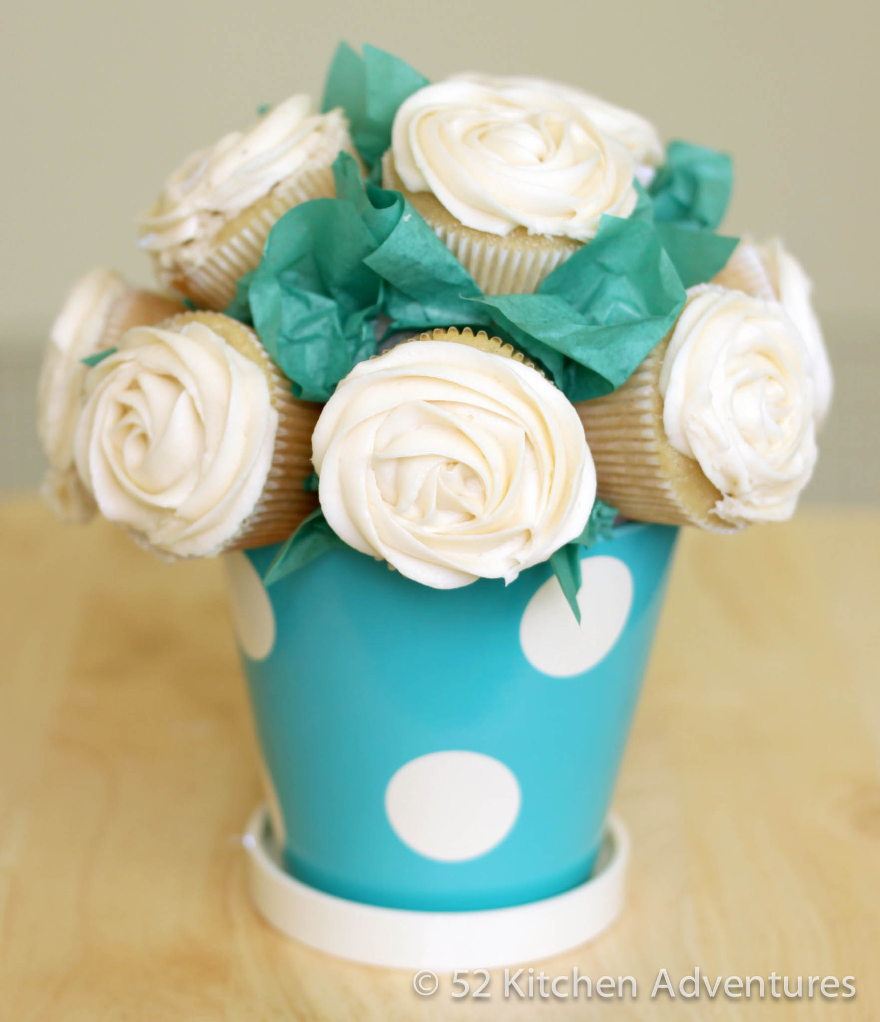 How to make a cupcake bouquet