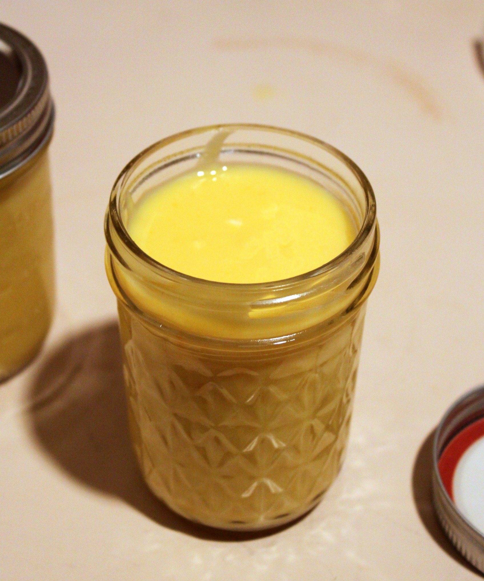 Fill jars with lemon curd