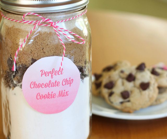 https://www.52kitchenadventures.com/wp-content/uploads/2014/10/DIY-perfect-chocolate-chip-cookie-mix-featured.jpg